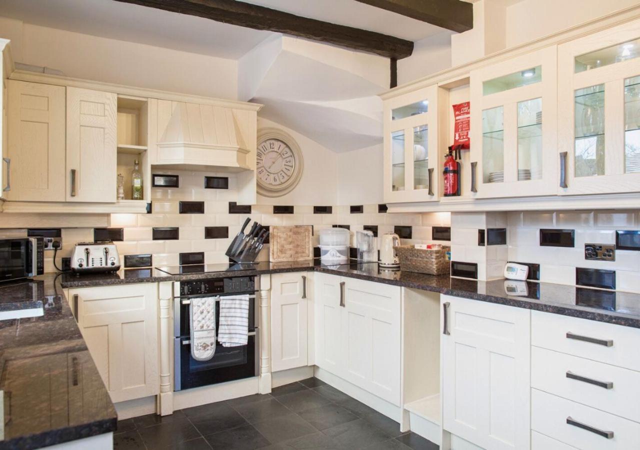 Villa Charming 2 Bed House In Tewkesbury Centre Esterno foto