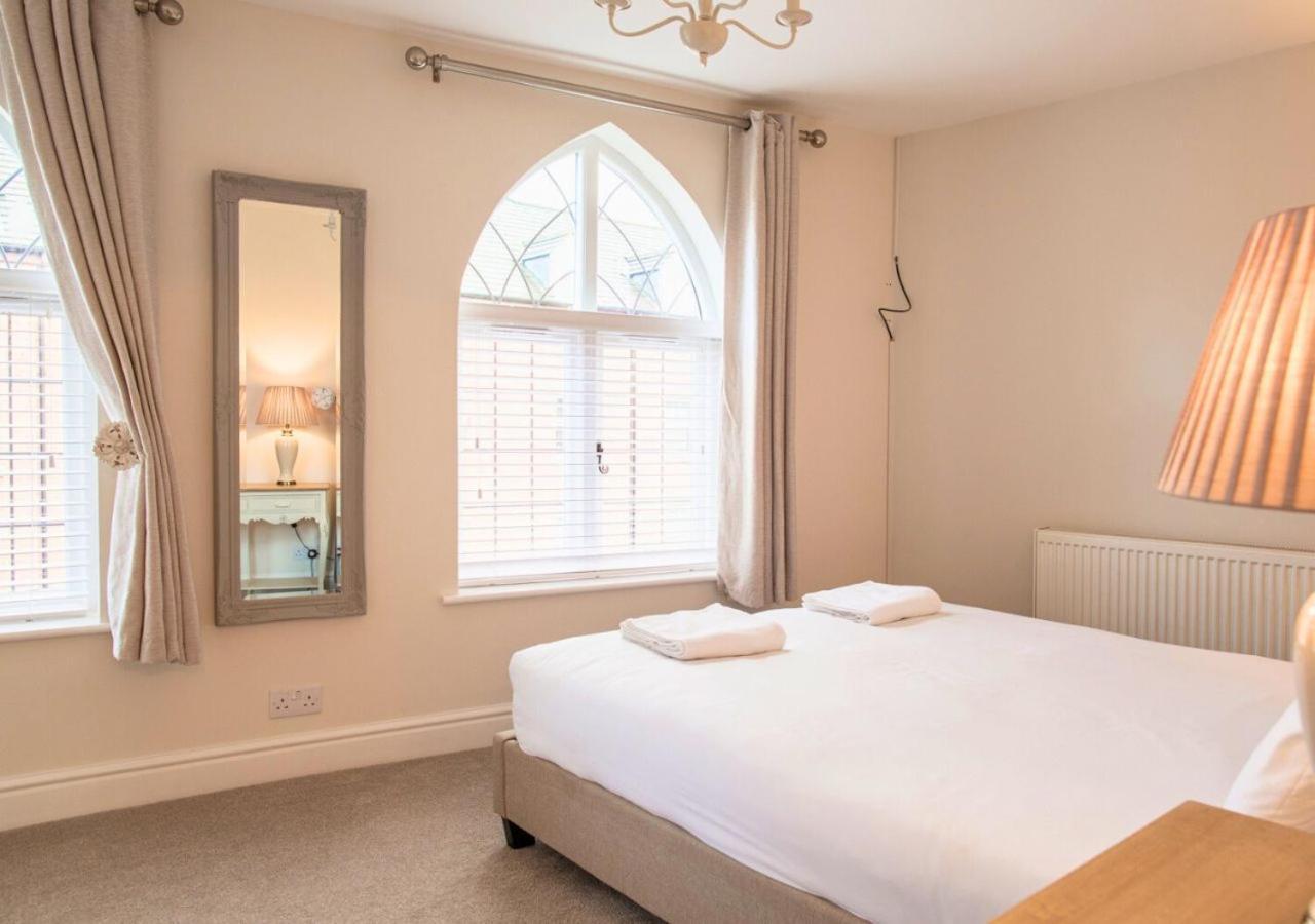 Villa Charming 2 Bed House In Tewkesbury Centre Esterno foto