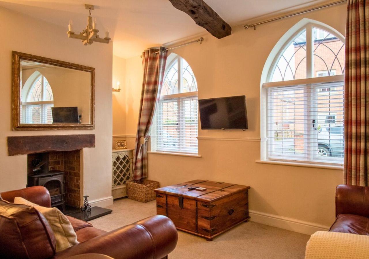 Villa Charming 2 Bed House In Tewkesbury Centre Esterno foto