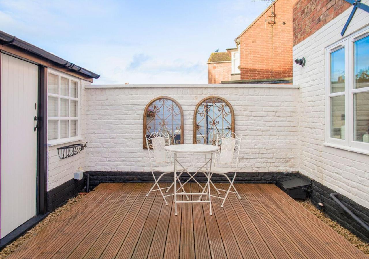 Villa Charming 2 Bed House In Tewkesbury Centre Esterno foto