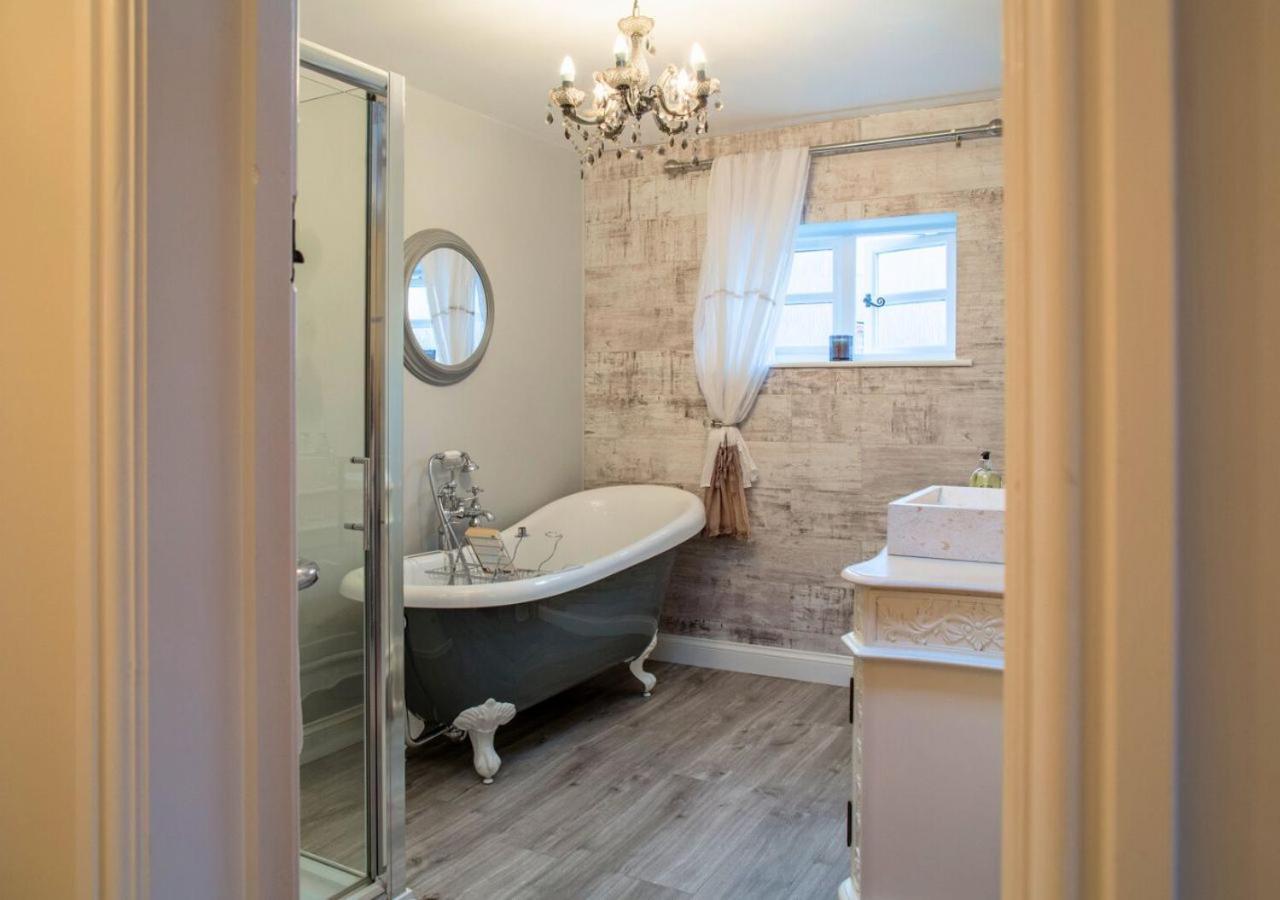 Villa Charming 2 Bed House In Tewkesbury Centre Esterno foto